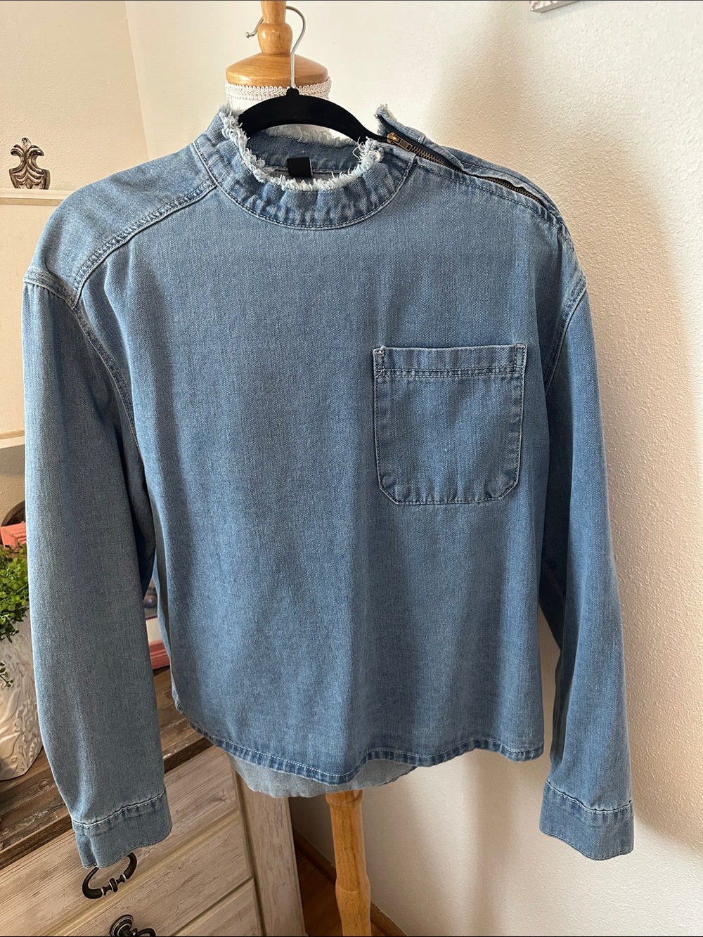 Light Blue Denim Long-Sleeve Pullover Blouse with Chest Pocket